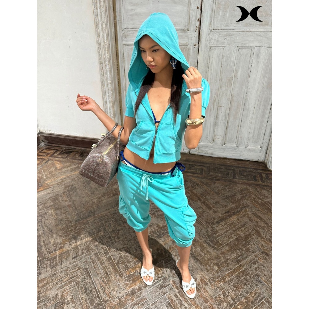 Street Fashion Styles - طقم رياضي عصري بلون موحد على