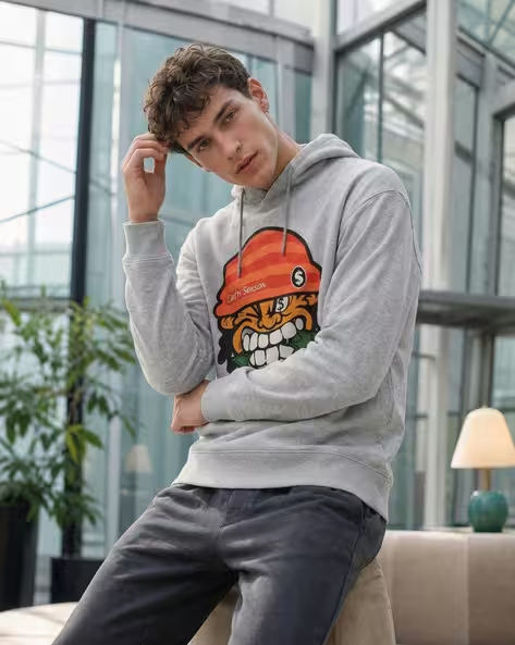 هودي رجالي بطبعة كرتونية من ال - مراجعة Graphic Hoodie Streetwear وسعره
