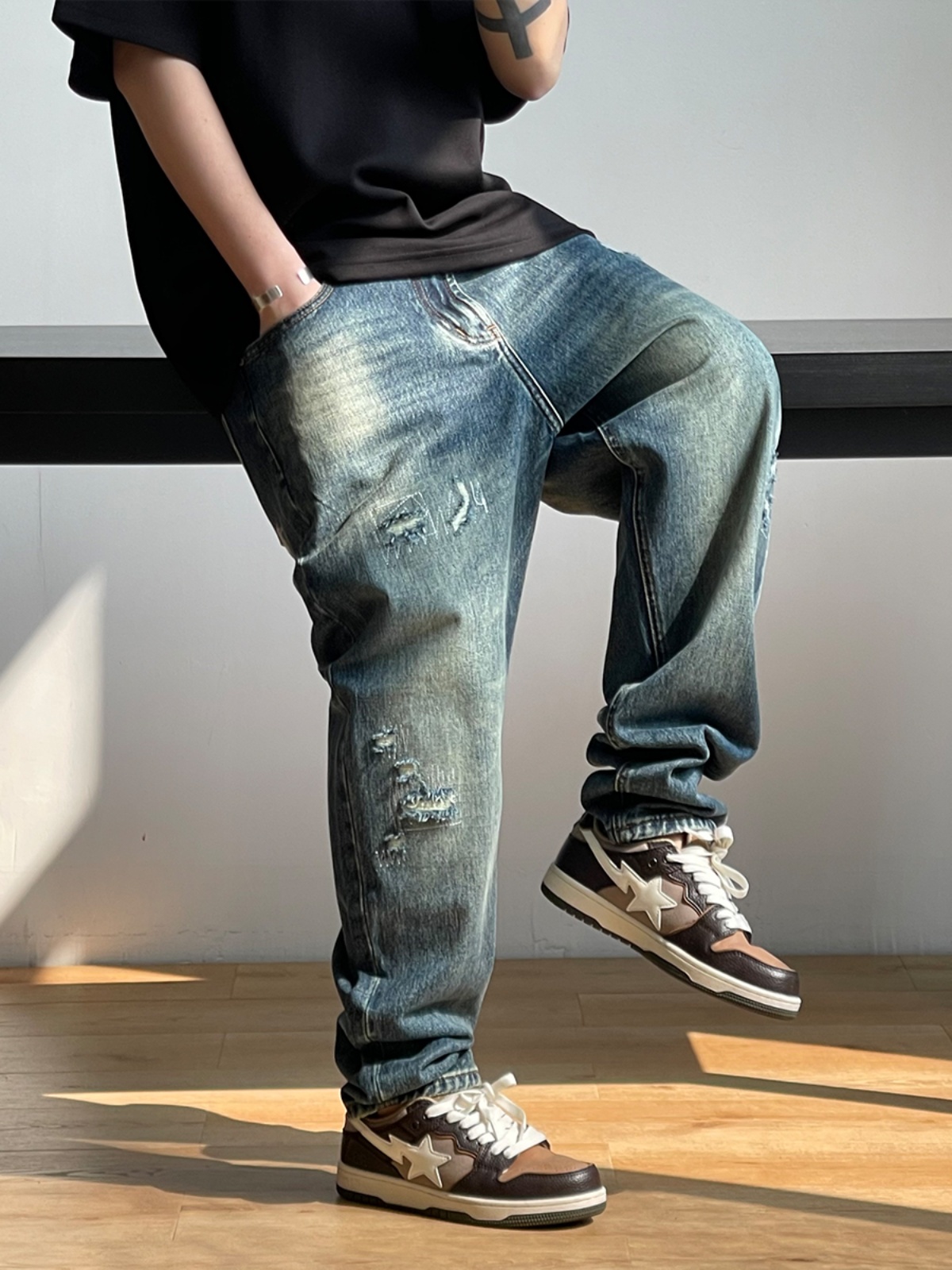 جينز فضفاض ممزق للرجال ، بنطلو - مراجعة Distressed Jean Rip وسعره